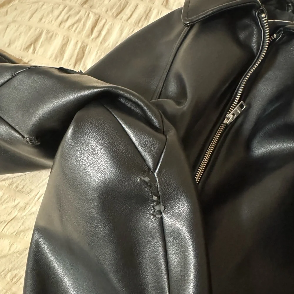 Wilfred Black Leather Jacket - Picture 5 of 6